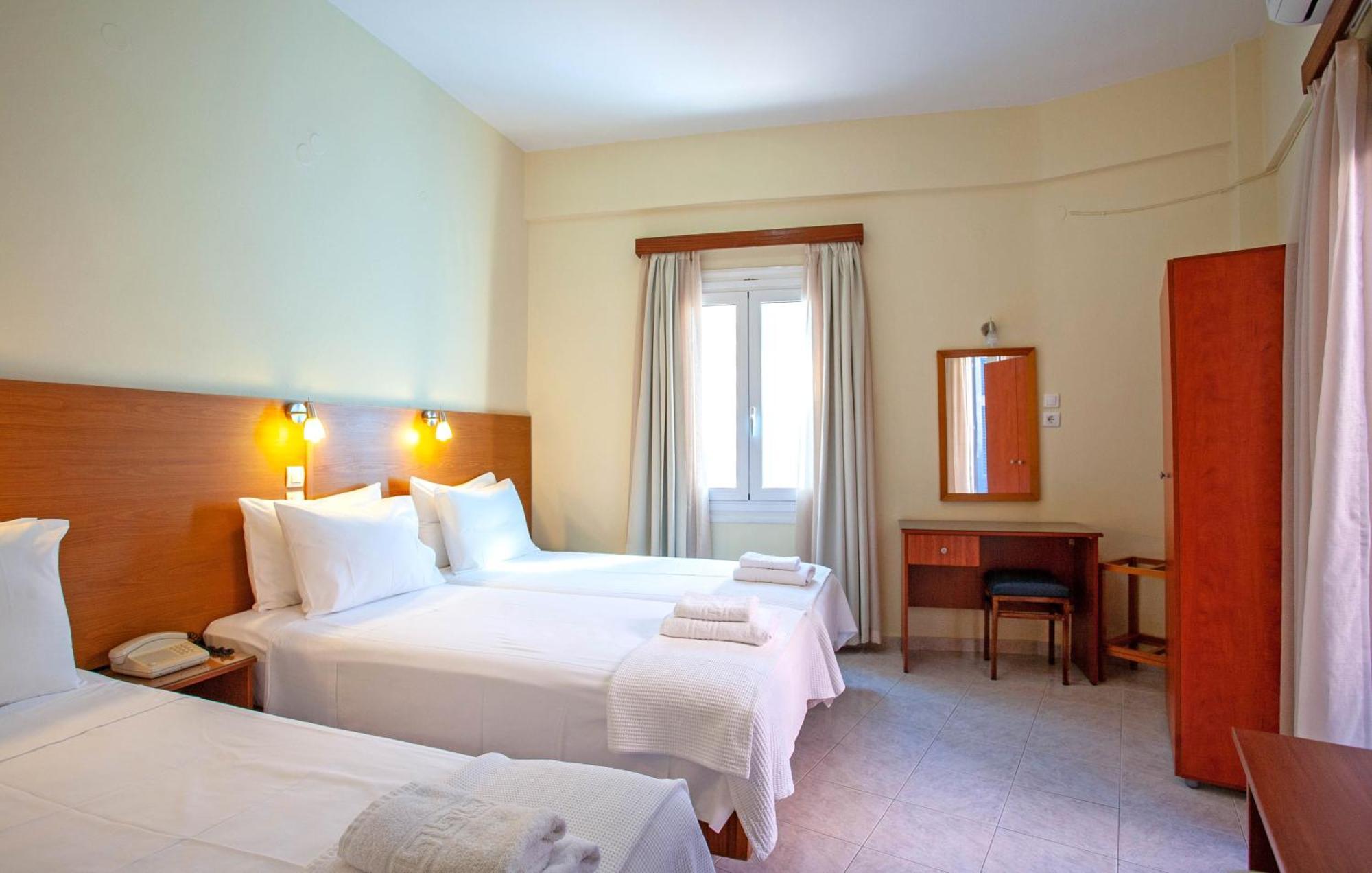 Lucia Hotel La Canée Extérieur photo