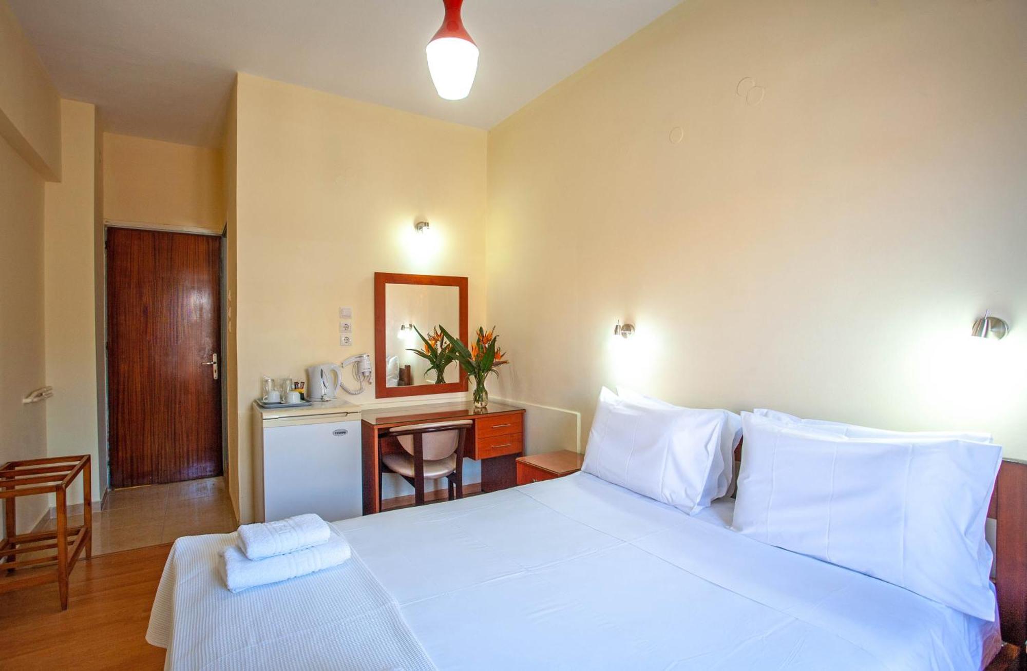 Lucia Hotel La Canée Extérieur photo