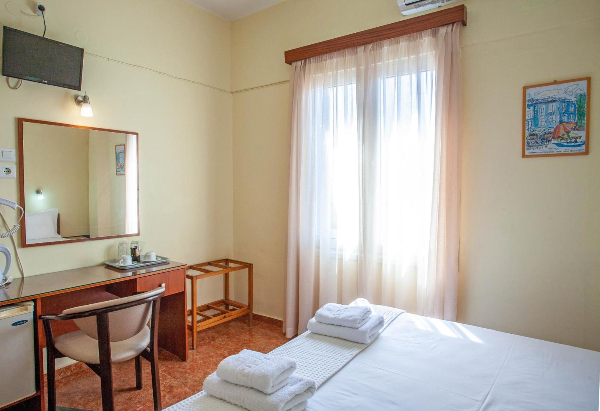 Lucia Hotel La Canée Extérieur photo