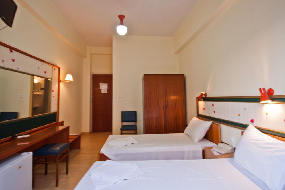 Lucia Hotel La Canée Extérieur photo